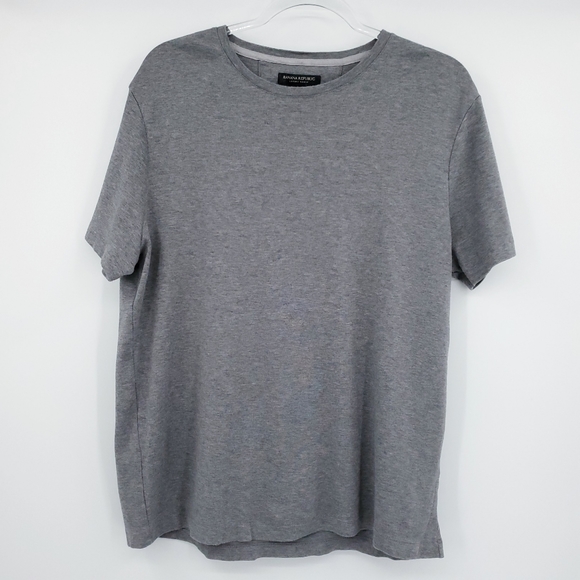 Banana Republic Luxury Touch Mens Large Gray Tee Short Sleeve